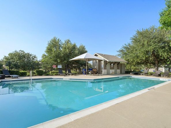 9201 Brodie LN 1002, Austin TX 78748