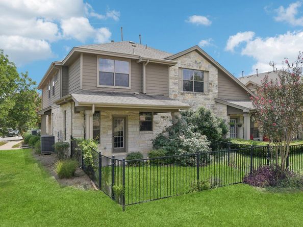 9201 Brodie LN 1002, Austin TX 78748