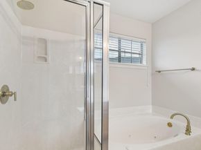 9201 Brodie LN 1002, Austin TX 78748