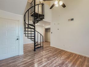 1840 Burton DR 208, Austin TX 78741