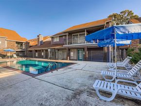 1840 Burton DR 208, Austin TX 78741