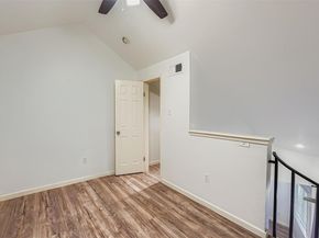 1840 Burton DR 208, Austin TX 78741