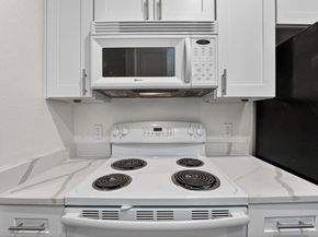 712 Graham PL 201, Austin TX 78705