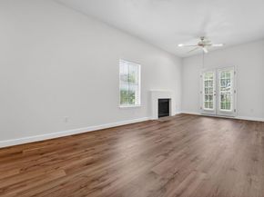 712 Graham PL 201, Austin TX 78705