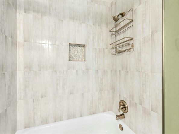 4407 Dovewood DR, Austin TX 78744