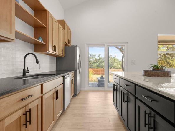 18208 Gregg Bluff RD, Jonestown TX 78645