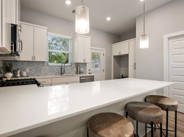 1104 Begonia TER 2, Austin TX 78741