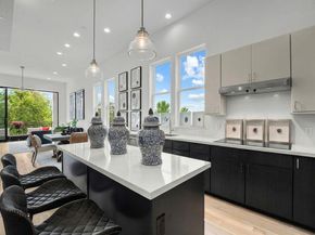 2505 Bluebonnet LN 14, Austin TX 78704