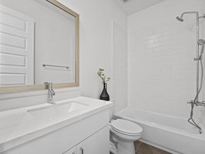 2505 Bluebonnet LN 14, Austin TX 78704