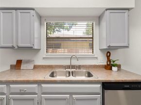 10719 Watchful Fox DR, Austin TX 78748