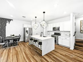 8009 Mellencamp DR 212, Austin TX 78744
