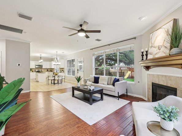10113 Cassandra DR, Austin TX 78717