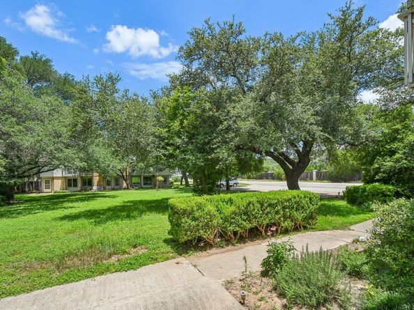 4202 Hudson Bend RD B, Austin TX 78734