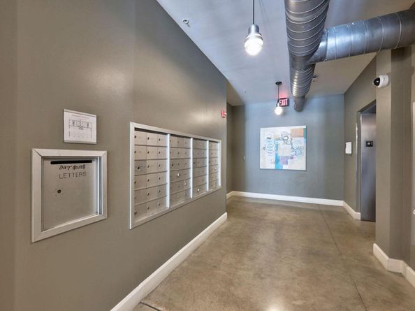 2124 E 6th ST 420, Austin TX 78702