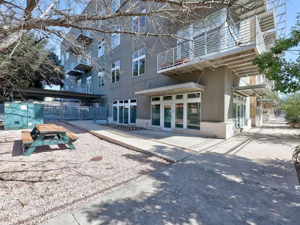 2124 E 6th ST 420, Austin TX 78702