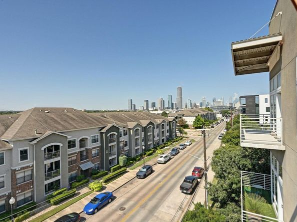 2124 E 6th ST 420, Austin TX 78702