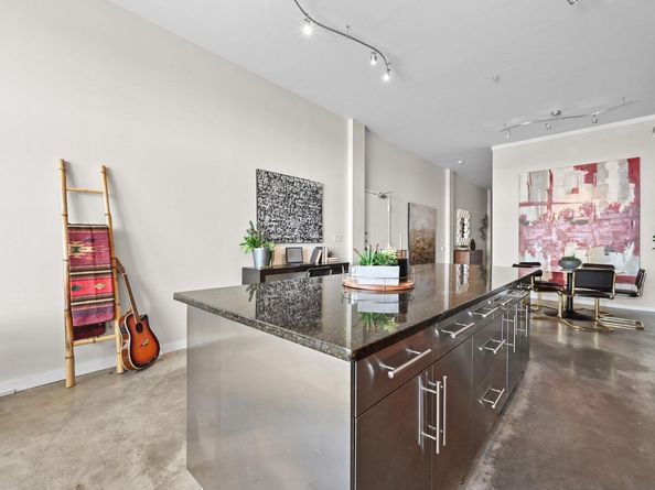 2124 E 6th ST 420, Austin TX 78702