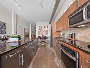2124 E 6th ST 420, Austin TX 78702