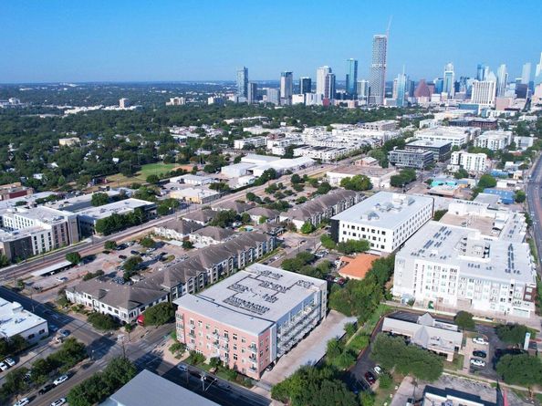 2124 E 6th ST 420, Austin TX 78702