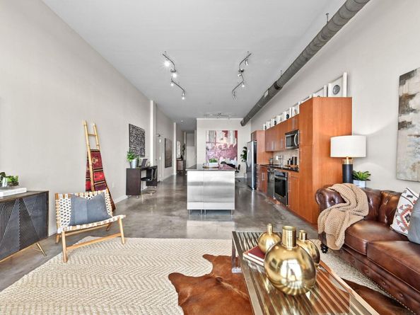 2124 E 6th ST 420, Austin TX 78702