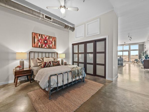 2124 E 6th ST 420, Austin TX 78702