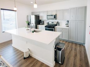 12500 Lamppost LN 17, Austin TX 78727