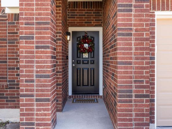 406 Golden Gate DR, Leander TX 78641