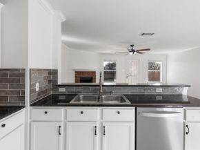 406 Golden Gate DR, Leander TX 78641