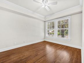 924 E 52nd ST A, Austin TX 78751