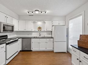 2715 Harleyhill DR, Austin TX 78745