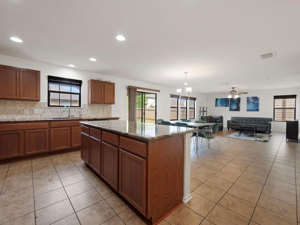 912 Bethel WAY, Pflugerville TX 78660