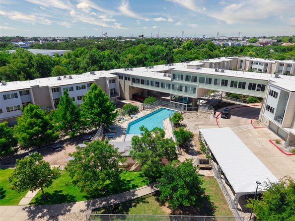 604 N Bluff DR 247, Austin TX 78745