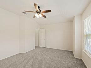 16100 S Great Oaks DR 1302, Round Rock TX 78681