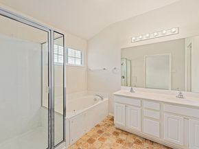 16100 S Great Oaks DR 1302, Round Rock TX 78681