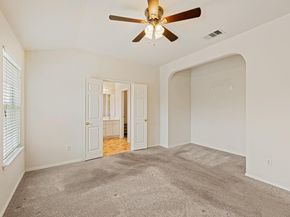 16100 S Great Oaks DR 1302, Round Rock TX 78681