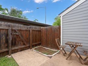 12325 Los Indios TRL 14, Austin TX 78729