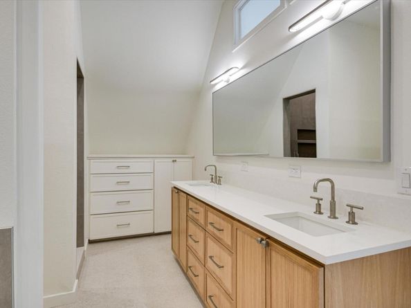 1111 W 12th ST 118, Austin TX 78703