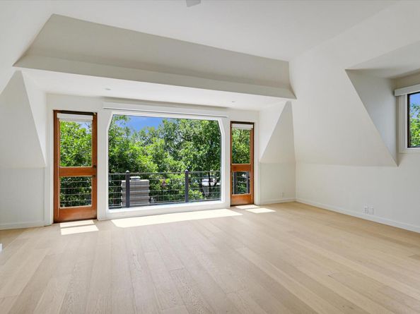 1111 W 12th ST 118, Austin TX 78703