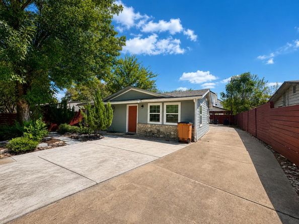 6711 Cruz ST, Austin TX 78741