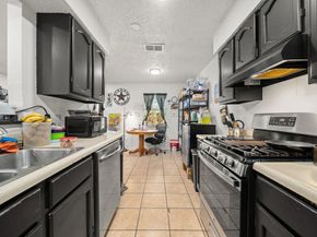 2412 E Stassney LN, Austin TX 78744