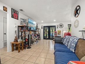 2412 E Stassney LN, Austin TX 78744