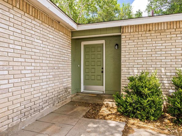 2412 E Stassney LN, Austin TX 78744