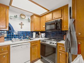 706 W 22nd ST 206, Austin TX 78705