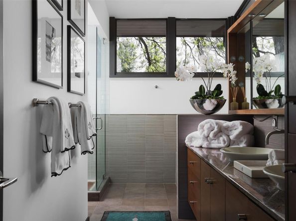 2401 Jarratt Ave, Austin TX 78703