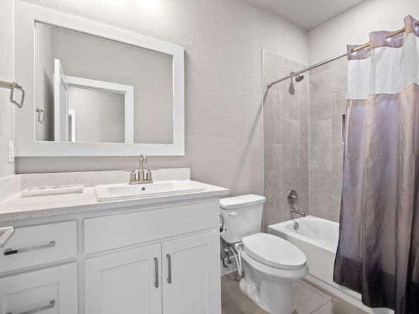 112 Dax DR, Liberty Hill TX 78642