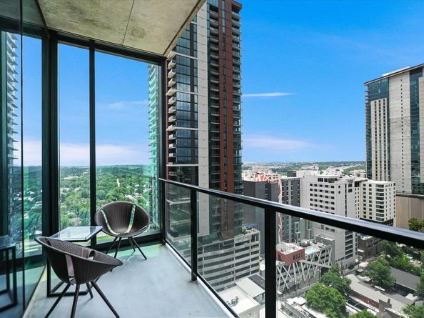610 Davis ST 1902, Austin TX 78701