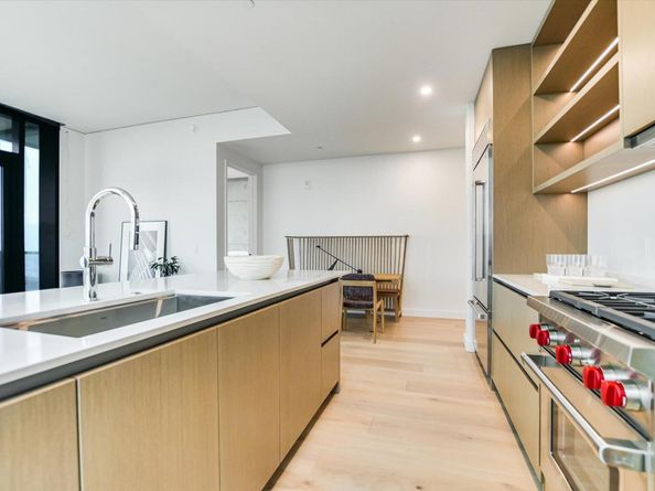 610 Davis ST 1902, Austin TX 78701