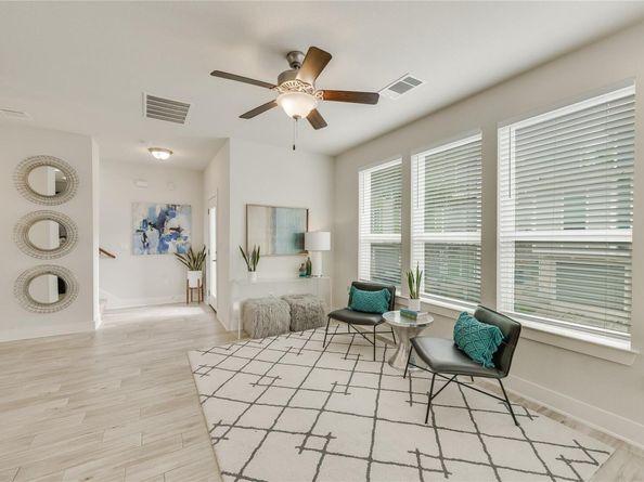 1916 Warely LN, Austin TX 78741