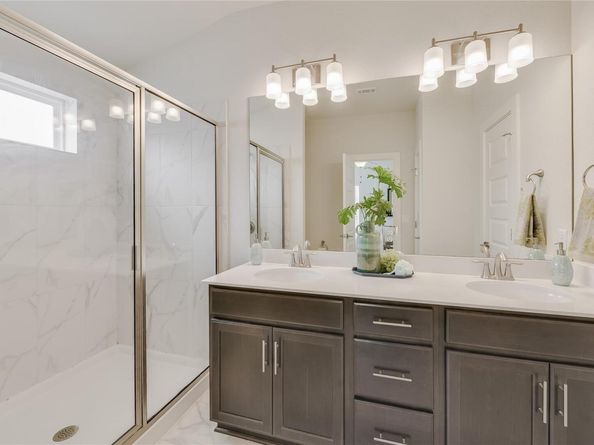 1916 Warely LN, Austin TX 78741
