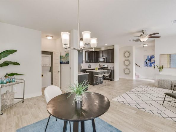 1916 Warely LN, Austin TX 78741